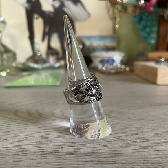 • Silver Malachite Ring • - Picture 6 of 15